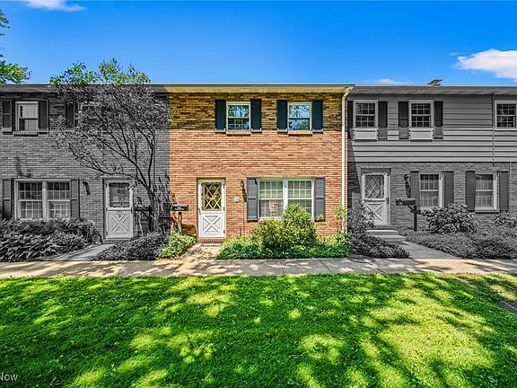 2nd image of 8264 Deepwood Blvd Unit 8