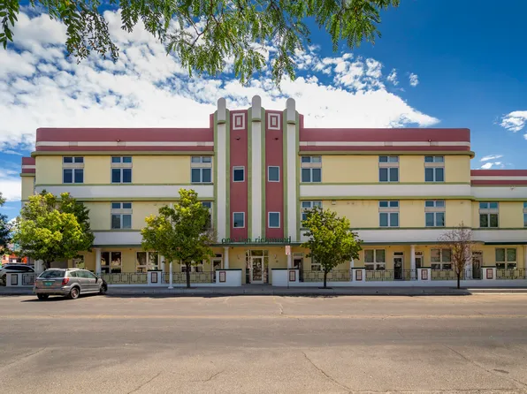 110 Richmond Dr SE Unit 204, Albuquerque, NM 87106