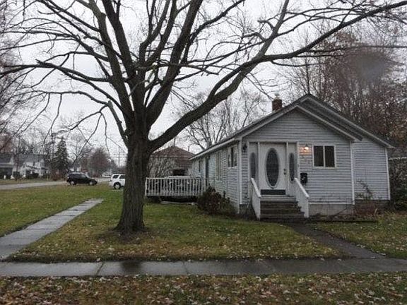 3rd image of 534 Howard St