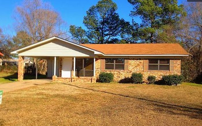 1st image of 4704 Glenlea Dr