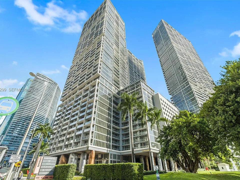 475 Brickell Ave #1301