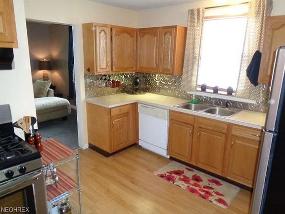 2nd image of 278 E Linwood Ave