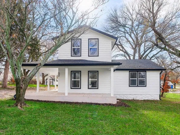 619 Main St, Mound City, KS 66056