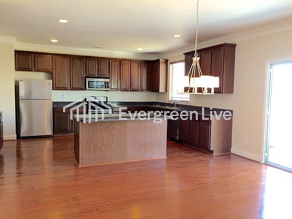 5th image of 280 Waterfall St SW