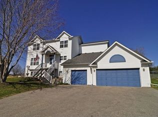 13430 Elkwood Dr, Apple Valley, MN 55124
