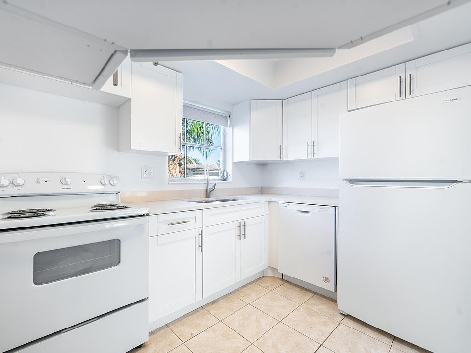 1st image of 2930 Crosley Drive E #I