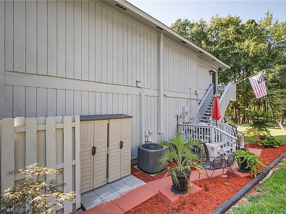 5th image of 16 Hartwell Villas