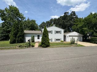 26235 N Acorn Ln, Mundelein, IL 60060