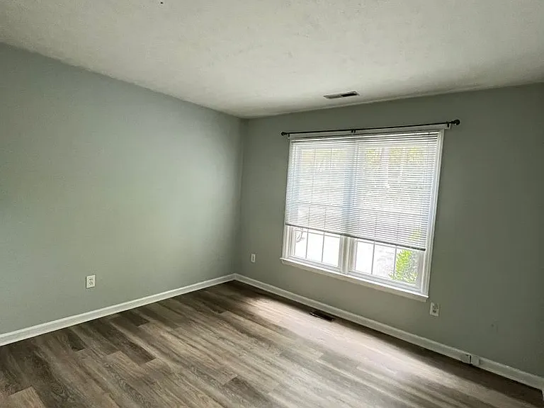 816 Market Pl — Photo 24