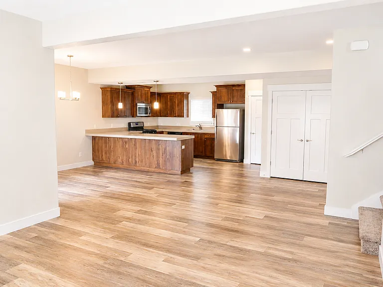923 S Aspen Way — Photo 2