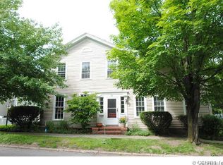 32 Church St, Pittsford, NY 14534