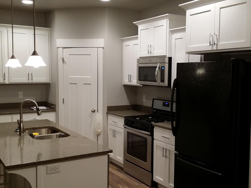 1st image of 2072 W Fairway Ln