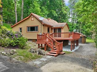 149 William Penn Trl, Ohiopyle, PA 15421
