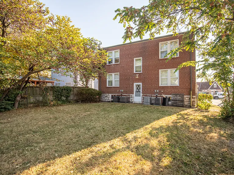 1555 Tamm Ave #B — Photo 22
