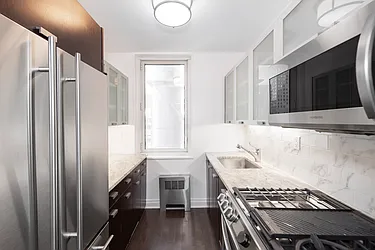 Rented by R New York