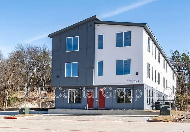948 Corinth Street Rd #3 — Photo 3
