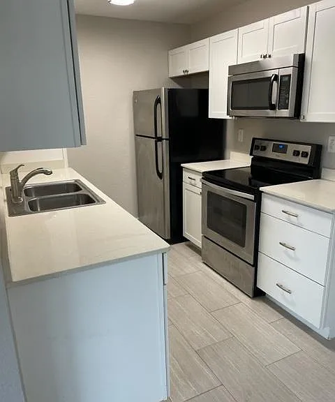 1807 Harbor Dr #B — Photo 9