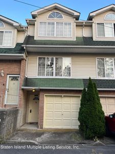 19 Woodcutters Ln, Staten Island, NY, 10306