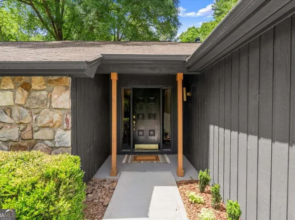 20 Sweetwood Ct, Roswell, GA 30076