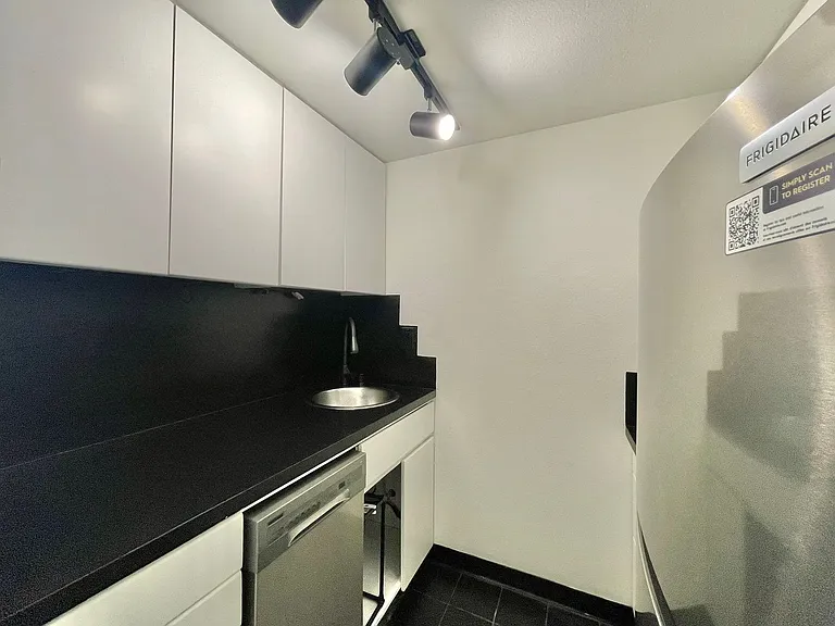 1000 Union St #311 — Photo 9
