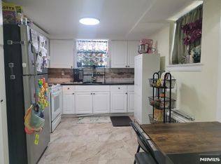 2430 8th St #Db, Fort Lee, NJ 07024