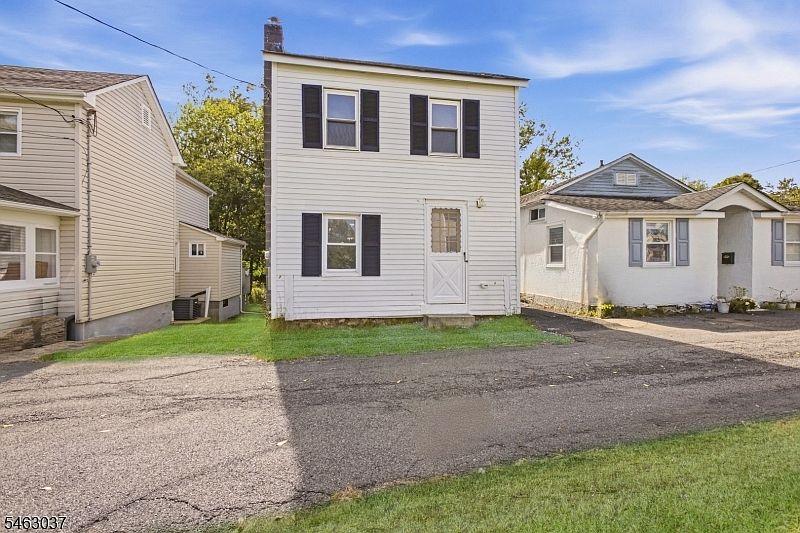 1st image of 45 Mechanic St