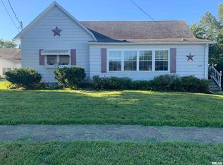 609 W Avenue F, Lewistown, IL 61542