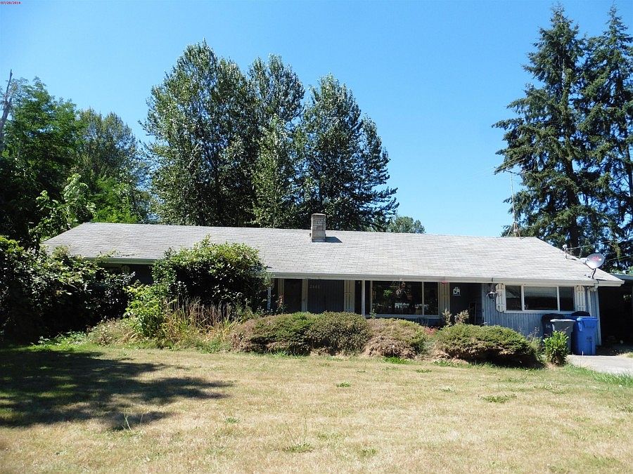 1st image of 2608 29th Ave E