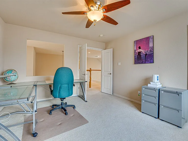 14 Center Ct — Photo 9