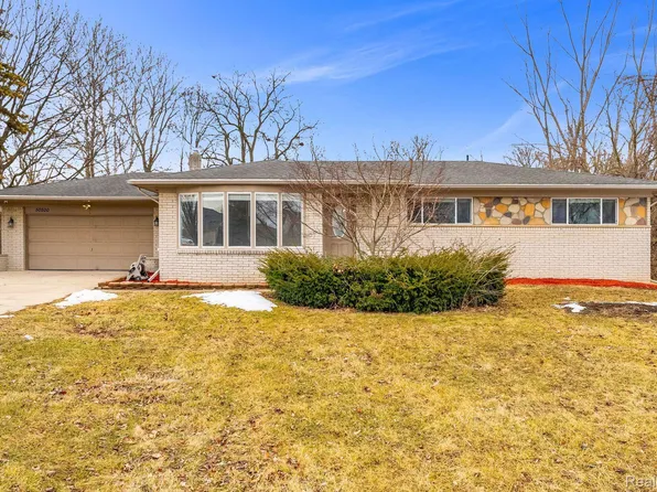 50500 Card Rd, Macomb, MI 48044