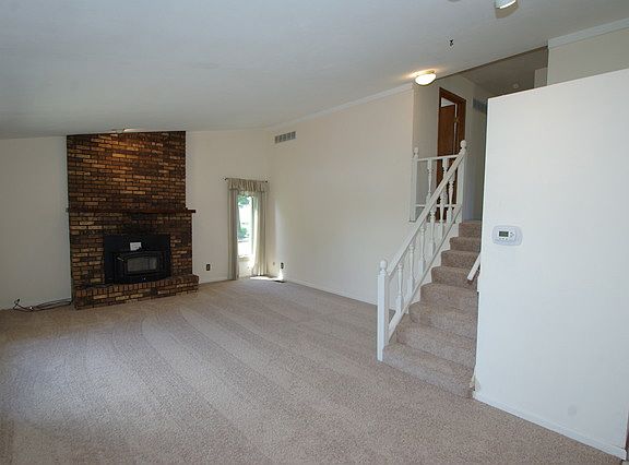 2nd image of 4045 Shorewood Dr