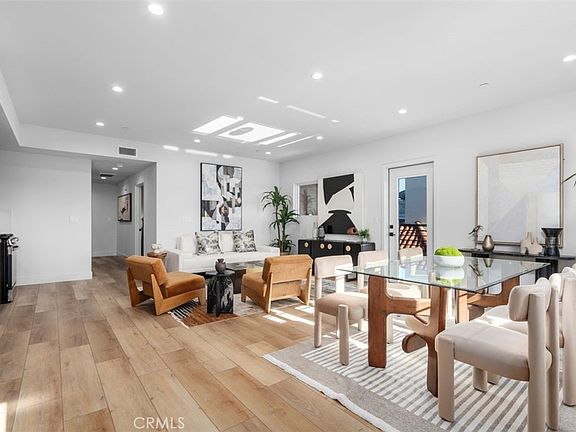 2nd image of 150 S Oak Knoll Ave #205
