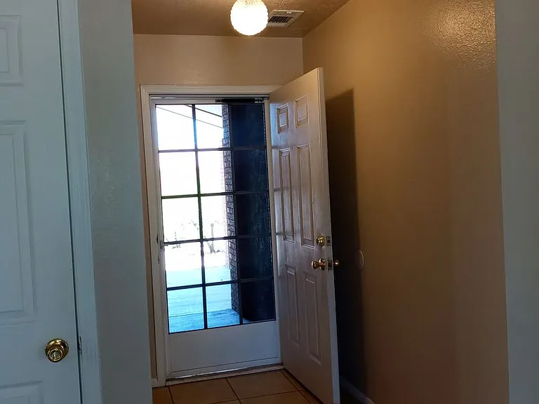 2517 Bogie Rd SE — Photo 16