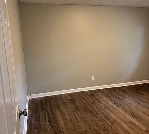 5th image of 1722 Coker Ave