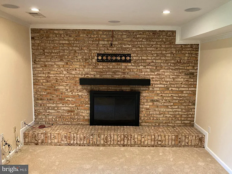 7905 Esther Dr — Photo 15