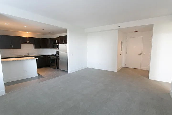 Shoreland — Photo 252