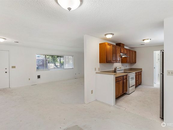 5th image of 1507 Wood Avenue E