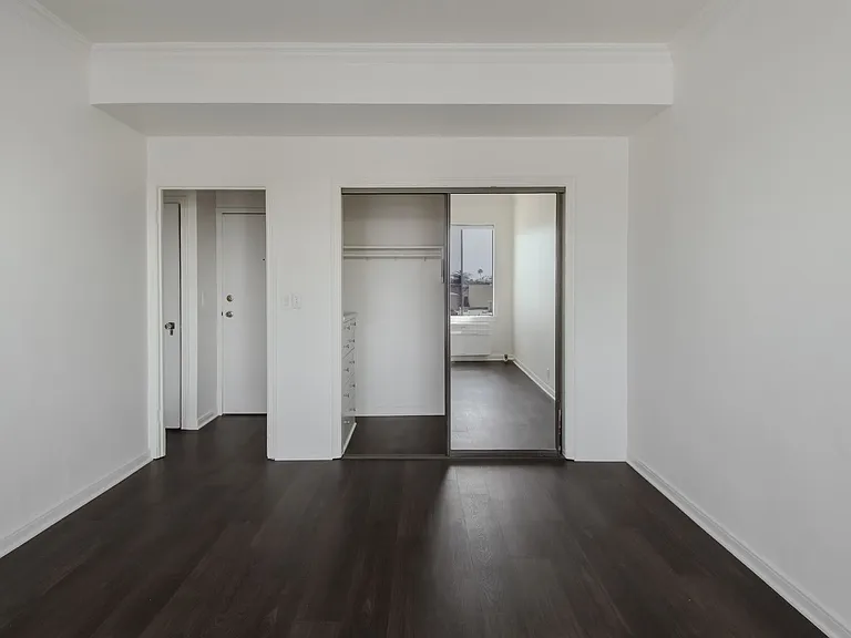 801 S Gramercy Dr — Photo 11