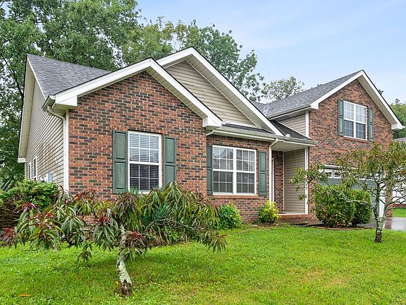 2nd image of 3120 Brook Hill Dr