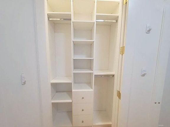 3rd image of 358 W 116th St #1A
