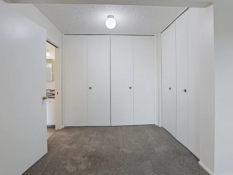 Avenue West Apartments — Photo 6