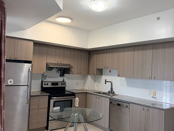 5th image of 8323 Kennedy Rd #1028