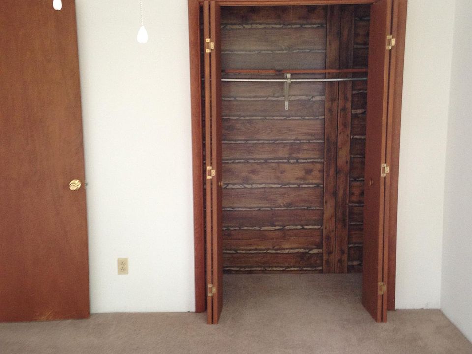1st image of 460 Underwood St APT 3