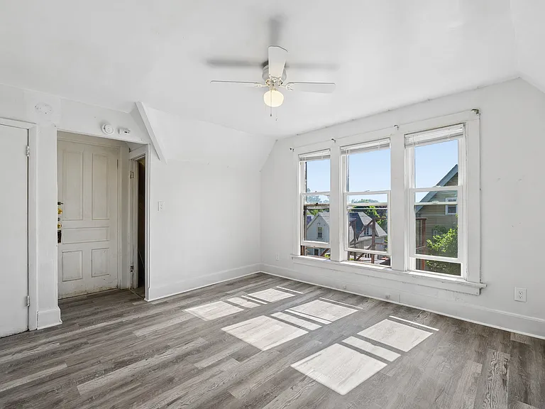 1218 W Locust St #A — Photo 3