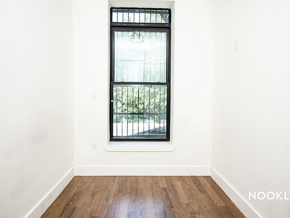 4th image of 463 Kosciusko St #1