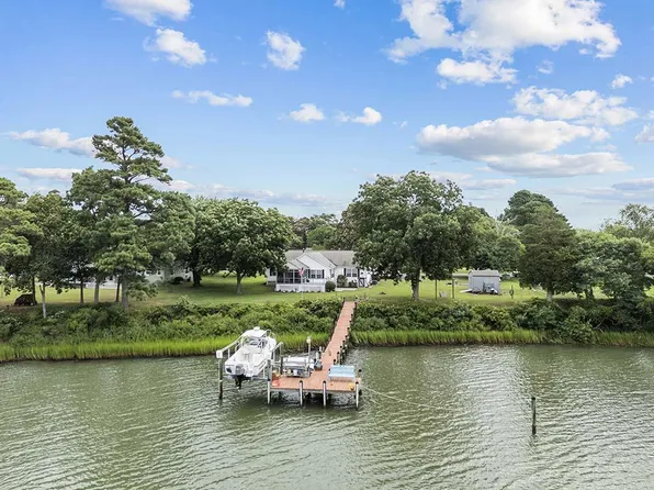12144 Blue Teal Ln, Machipongo, VA 23405