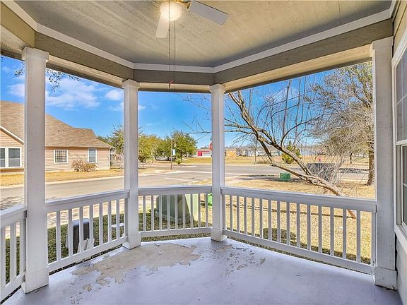 4th image of 105 Dashwood Dr
