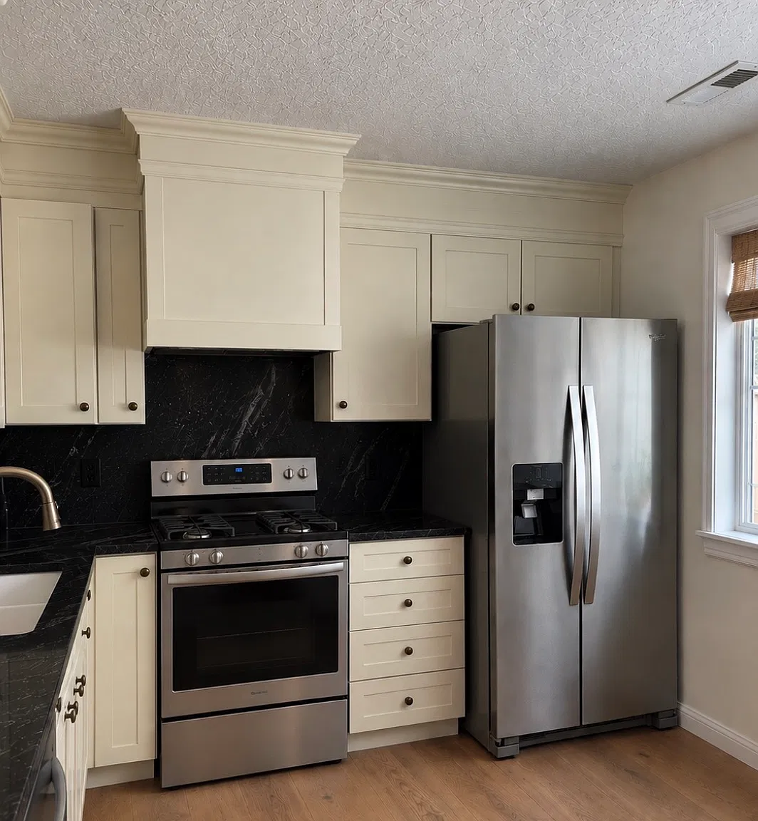 3 bed, 1.5 bath, 1198 sqft, $1,800 — Photo 3
