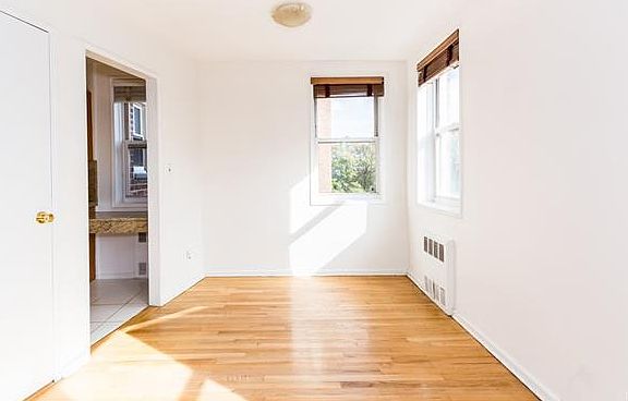 3rd image of 98 Dehaven Dr APT 3A