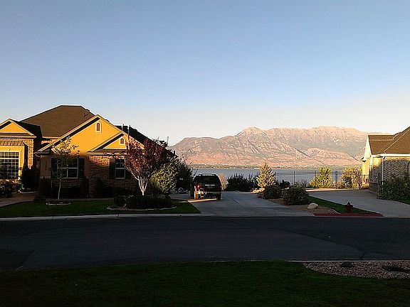 3rd image of 1736 S Amanda Ln